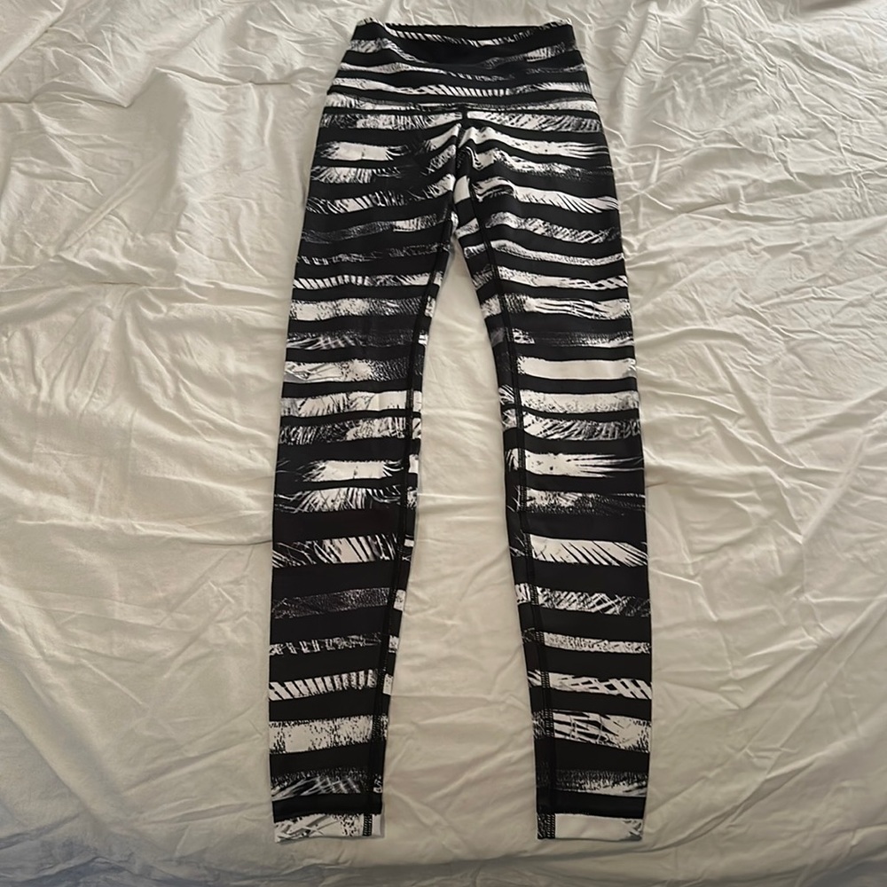 Lulu lemon full length women’s workout leggings